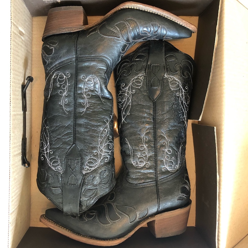 J. B. Dillan cowboy boots